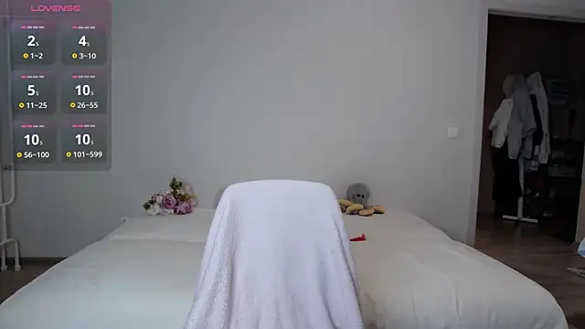 Snapshot of olliebells chatting on 2, 4, 2026 olliebells online show from 2, 4, 2026