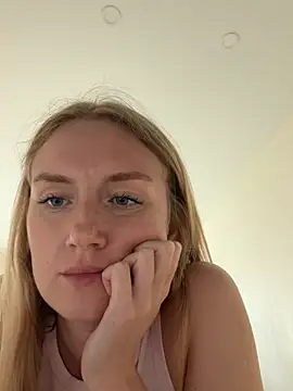 Snapshot of olliebells chatting on 6, 7, 2026 olliebells online show from 6, 7, 2026