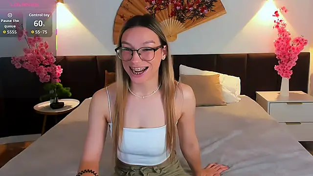 Snapshot of CindyMoriLove chatting on 21, 11, 2025 CindyMoriLove online show from 21, 11, 2025