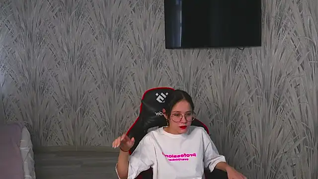 Snapshot of MargMelson chatting on 21, 12, 2025 MargMelson online show from 21, 12, 2025