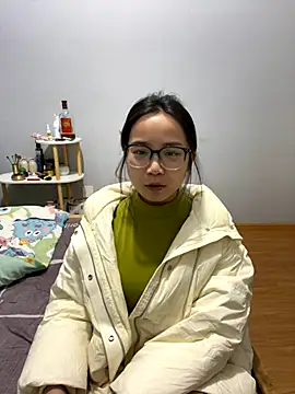 Snapshot of Hmm_0303 chatting on 18, 11, 2025 Hmm 0303 online show from 18, 11, 2025