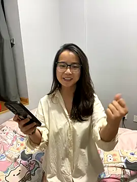 Snapshot of Hmm_0303 chatting on 18, 12, 2025 Hmm 0303 online show from 18, 12, 2025