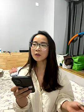 Snapshot of Hmm_0303 chatting on 20, 12, 2025 Hmm 0303 online show from 20, 12, 2025