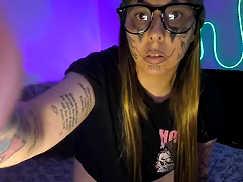 Luxxrra online show from 18, 12, 2025