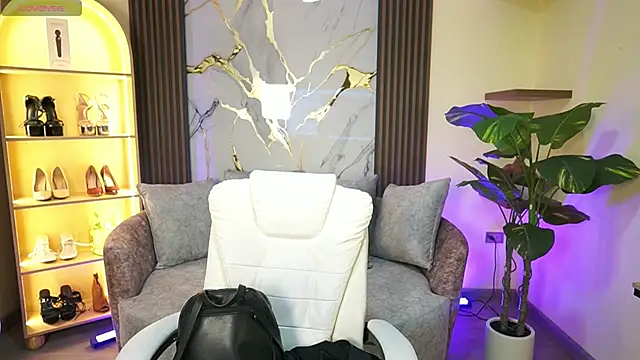 Snapshot of TessaaFox chatting on 17, 2, 2026 TessaaFox online show from 17, 2, 2026