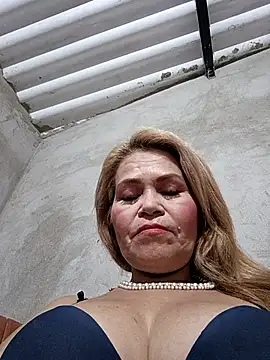 Snapshot of dirty_mother3 chatting on 10, 1, 2026 dirty mother3 online show from 10, 1, 2026