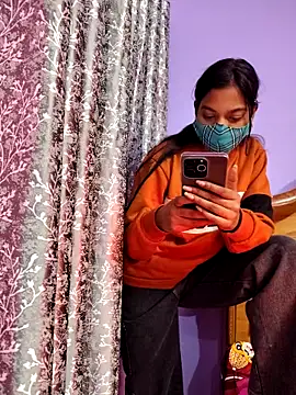 Student12th online show from 4, 12, 2025