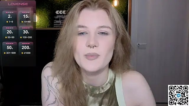 Snapshot of eshleeygreen chatting on 14, 5, 2026 eshleeygreen online show from 14, 5, 2026
