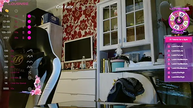 Snapshot of dominyantrix chatting on 7, 11, 2025 dominyantrix online show from 7, 11, 2025