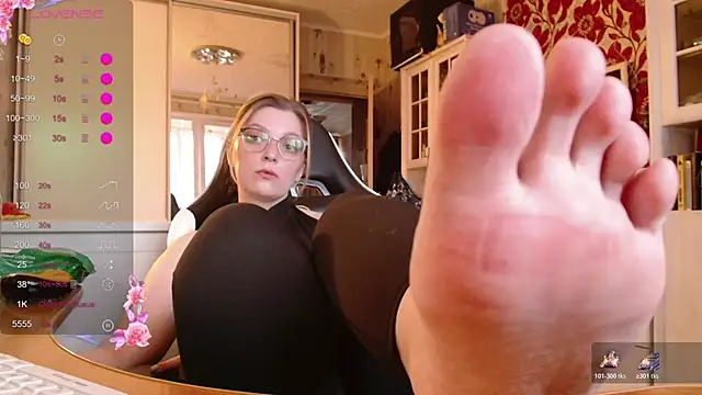 dominyantrix online show from 9, 11, 2025