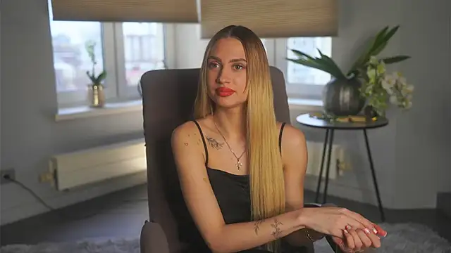 Snapshot of FreidaLerew chatting on 7, 11, 2025 FreidaLerew online show from 7, 11, 2025