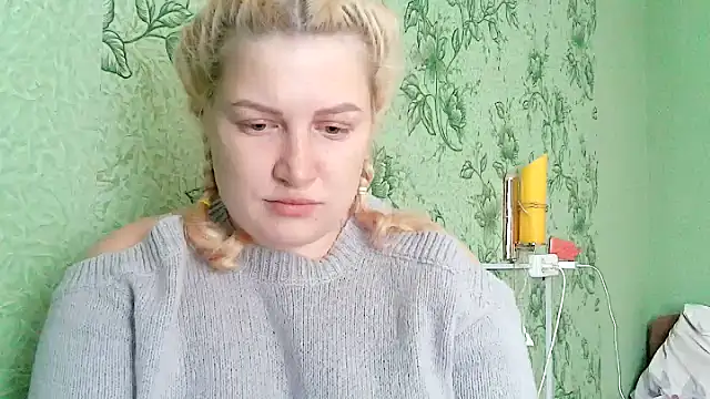 Snapshot of Steshaa chatting on 12, 11, 2025 Steshaa online show from 12, 11, 2025