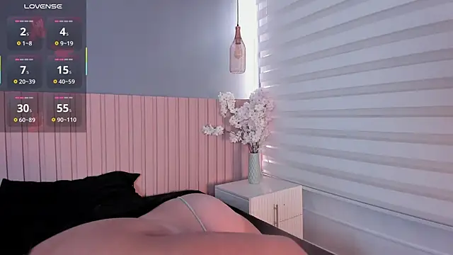 Snapshot of karo_linee1 chatting on 7, 4, 2026 karo linee1 online show from 7, 4, 2026