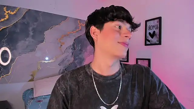 Snapshot of Isaac_Kurtt chatting on 15, 11, 2025 Isaac Kurtt online show from 15, 11, 2025