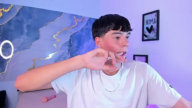 Snapshot of Isaac_Kurtt chatting on 25, 11, 2025 Isaac Kurtt online show from 25, 11, 2025