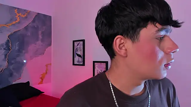 Snapshot of Isaac_Kurtt chatting on 15, 12, 2025 Isaac Kurtt online show from 15, 12, 2025