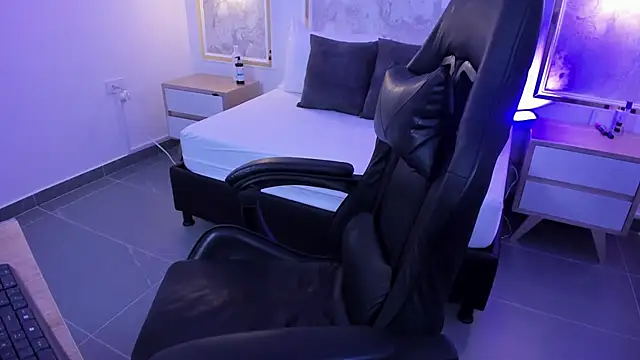 coral rosse  online show from 23, 12, 2025