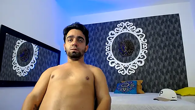 Snapshot of Dereck_Jhonsonn chatting on 6, 11, 2025 Dereck Jhonsonn online show from 6, 11, 2025