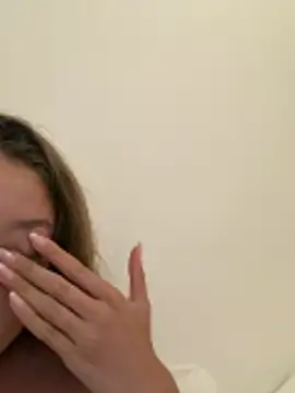 Snapshot of lounaaxangel chatting on 1, 3, 2026 lounaaxangel online show from 1, 3, 2026