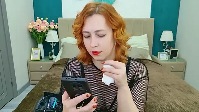 Snapshot of Evie_Berret chatting on 13, 11, 2025 Evie Berret online show from 13, 11, 2025