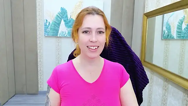 Snapshot of Evie_Berret chatting on 26, 11, 2025 Evie Berret online show from 26, 11, 2025