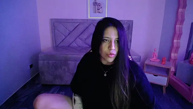 Snapshot of aria_ch2 chatting on 11, 11, 2025 aria ch2 online show from 11, 11, 2025