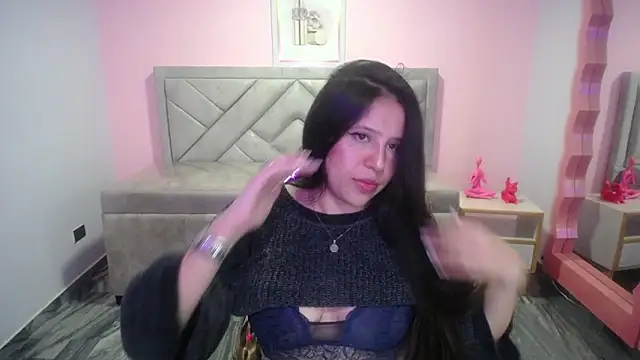 Snapshot of aria_ch2 chatting on 25, 11, 2025 aria ch2 online show from 25, 11, 2025