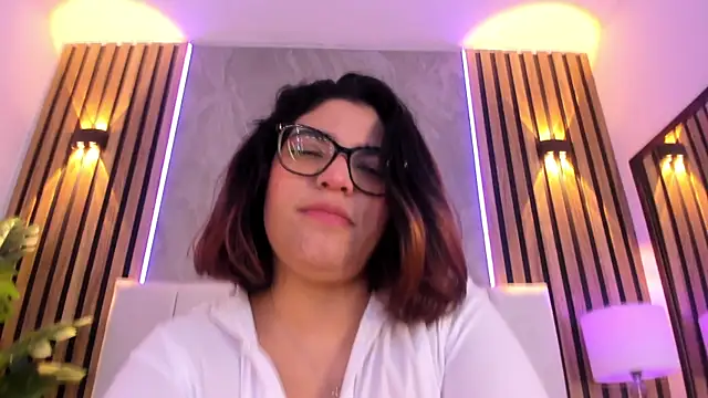Snapshot of Carlotta_de_velour chatting on 23, 4, 2026 Carlotta de velour online show from 23, 4, 2026