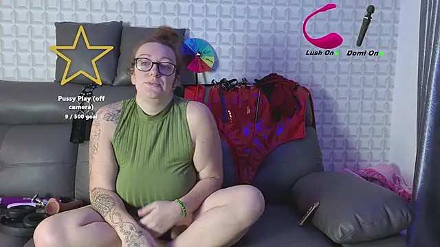 Snapshot of JadeStarUK chatting on 5, 3, 2026 JadeStarUK online show from 5, 3, 2026