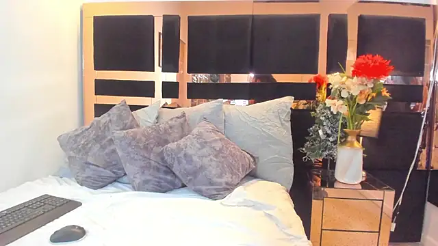 merielenbloom online show from 18, 12, 2025