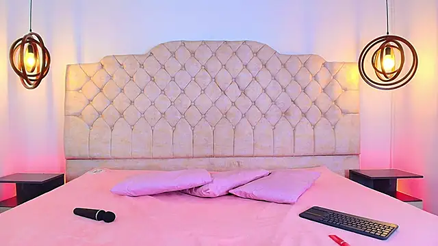 Chloejonson online show from 24, 11, 2025