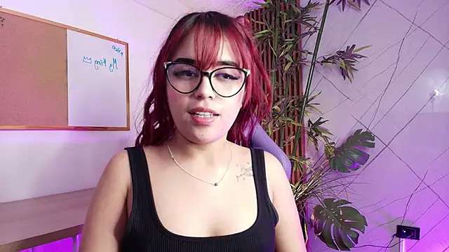 Chloejonson online show from 20, 12, 2025