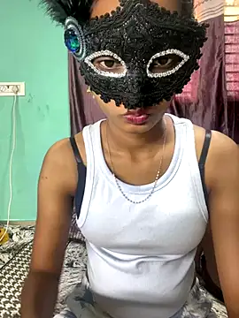 leenaboyxh online show from 16, 12, 2025