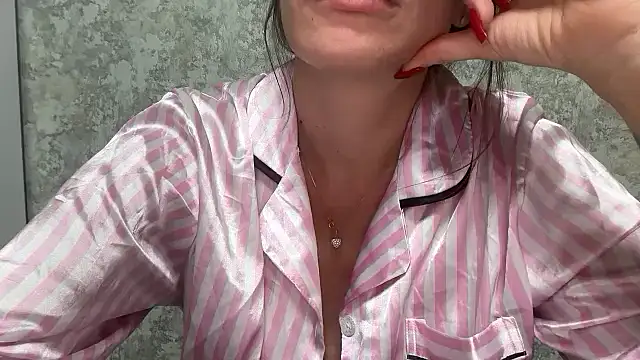 Snapshot of Angelinaa19 chatting on 23, 3, 2026 Angelinaa19 online show from 23, 3, 2026