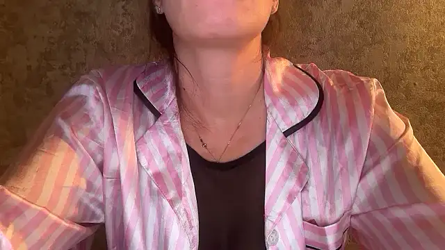 Snapshot of Angelinaa19 chatting on 25, 3, 2026 Angelinaa19 online show from 25, 3, 2026