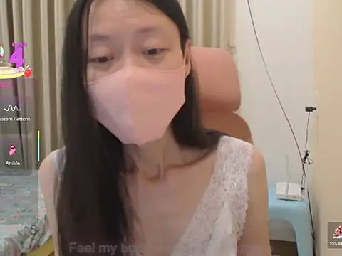 Snapshot of Lil-Cherries chatting on 16, 11, 2025 Lil-Cherries online show from 16, 11, 2025