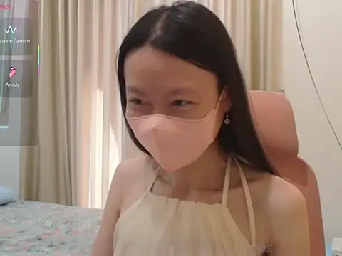 Snapshot of Lil-Cherries chatting on 25, 11, 2025 Lil-Cherries online show from 25, 11, 2025