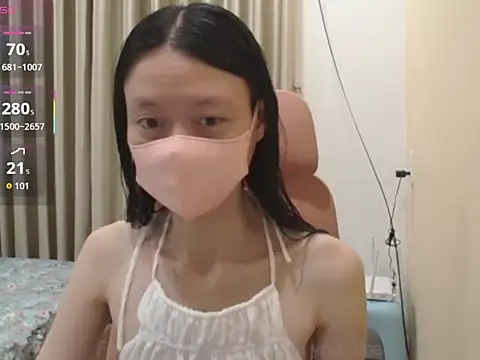 Snapshot of Lil-Cherries chatting on 26, 11, 2025 Lil-Cherries online show from 26, 11, 2025