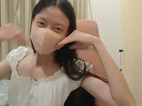 Snapshot of Lil-Cherries chatting on 3, 2, 2026 Lil-Cherries online show from 3, 2, 2026