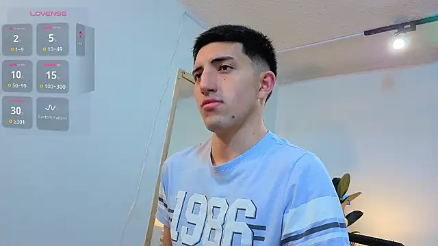 Snapshot of Un_Sluttyy chatting on 17, 1, 2026 Un Sluttyy online show from 17, 1, 2026