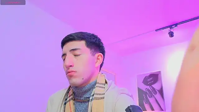 Snapshot of Un_Sluttyy chatting on 4, 2, 2026 Un Sluttyy online show from 4, 2, 2026