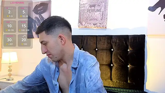 Snapshot of Un_Sluttyy chatting on 16, 2, 2026 Un Sluttyy online show from 16, 2, 2026