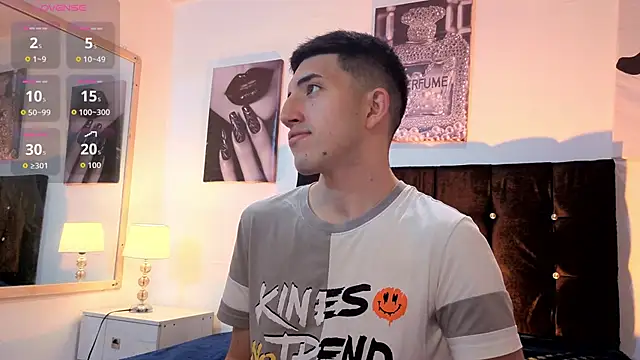 Snapshot of Un_Sluttyy chatting on 20, 2, 2026 Un Sluttyy online show from 20, 2, 2026