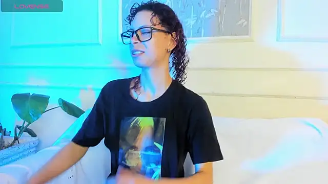 Snapshot of AliceMadnes chatting on 29, 3, 2026 AliceMadnes online show from 29, 3, 2026