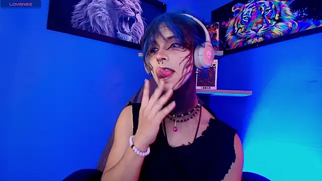 luxiel  online show from 17, 3, 2026