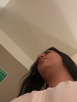 LorieFerrer online show from 19, 11, 2025