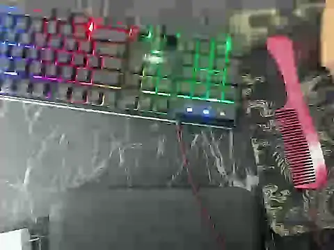 Snapshot of raccon_master chatting on 8, 11, 2025 raccon master online show from 8, 11, 2025