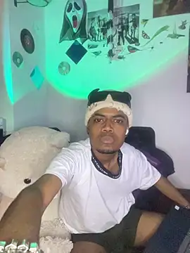 Snapshot of Kaizen-Black chatting on 7, 11, 2025 Kaizen-Black online show from 7, 11, 2025