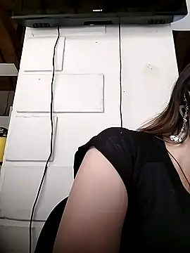 Snapshot of Chechi_miau chatting on 14, 11, 2025 Chechi miau online show from 14, 11, 2025