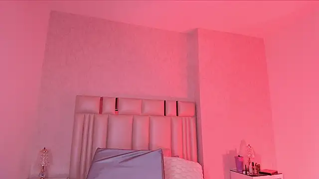 Snapshot of alanarose18 chatting on 16, 11, 2025 alanarose18 online show from 16, 11, 2025